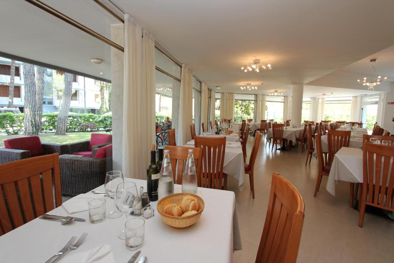 Hotel Laura 2*